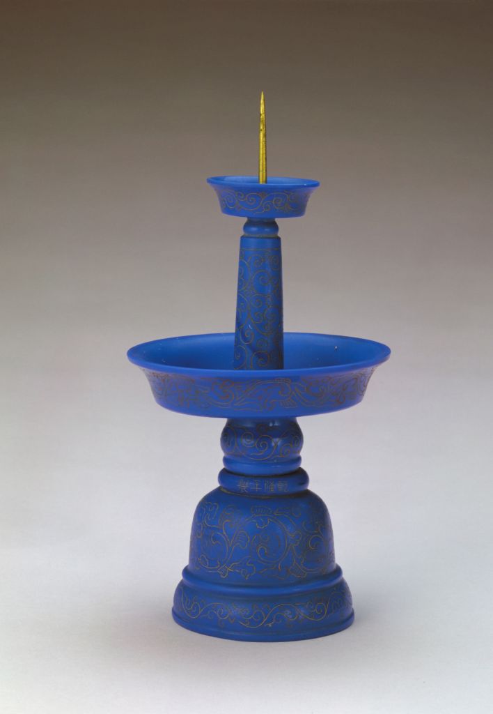 图片[1]-Qianlong style blue glass candlestick with flower pattern and gold inlay-China Archive